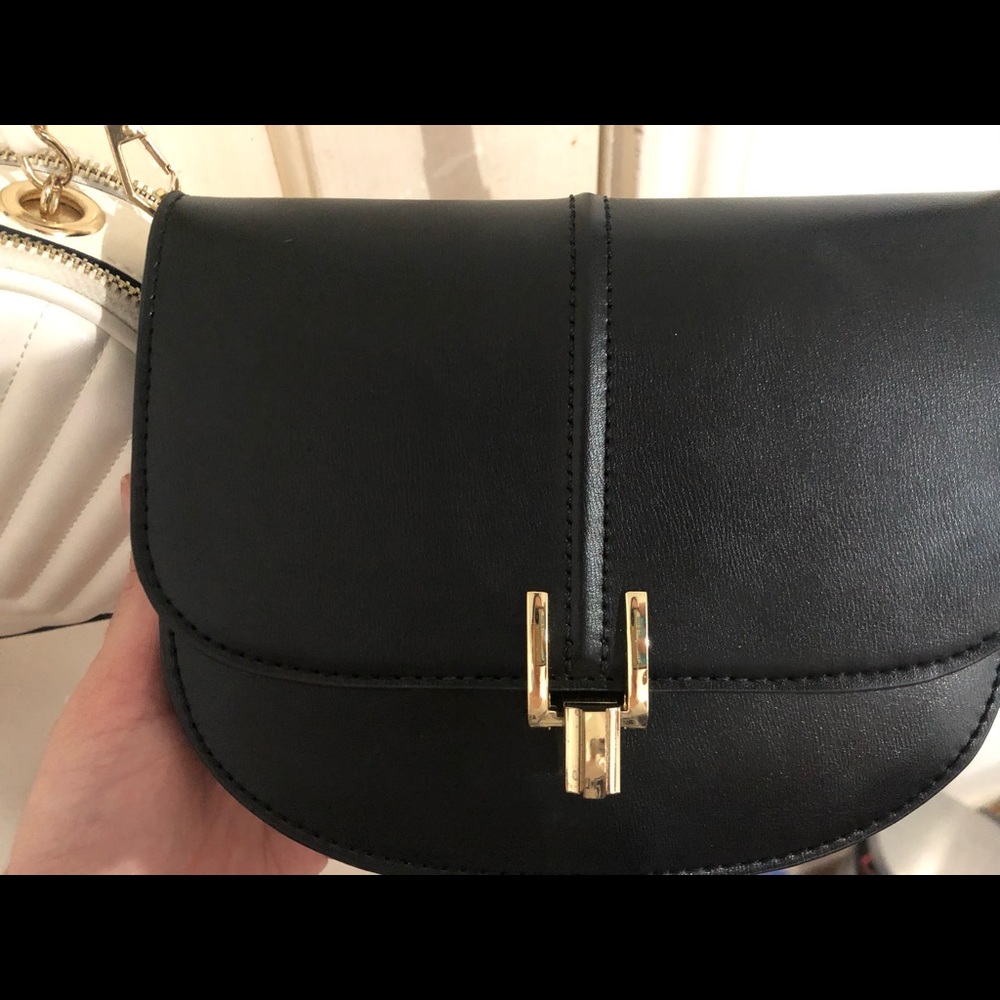 Purses - Picture 6 of 6